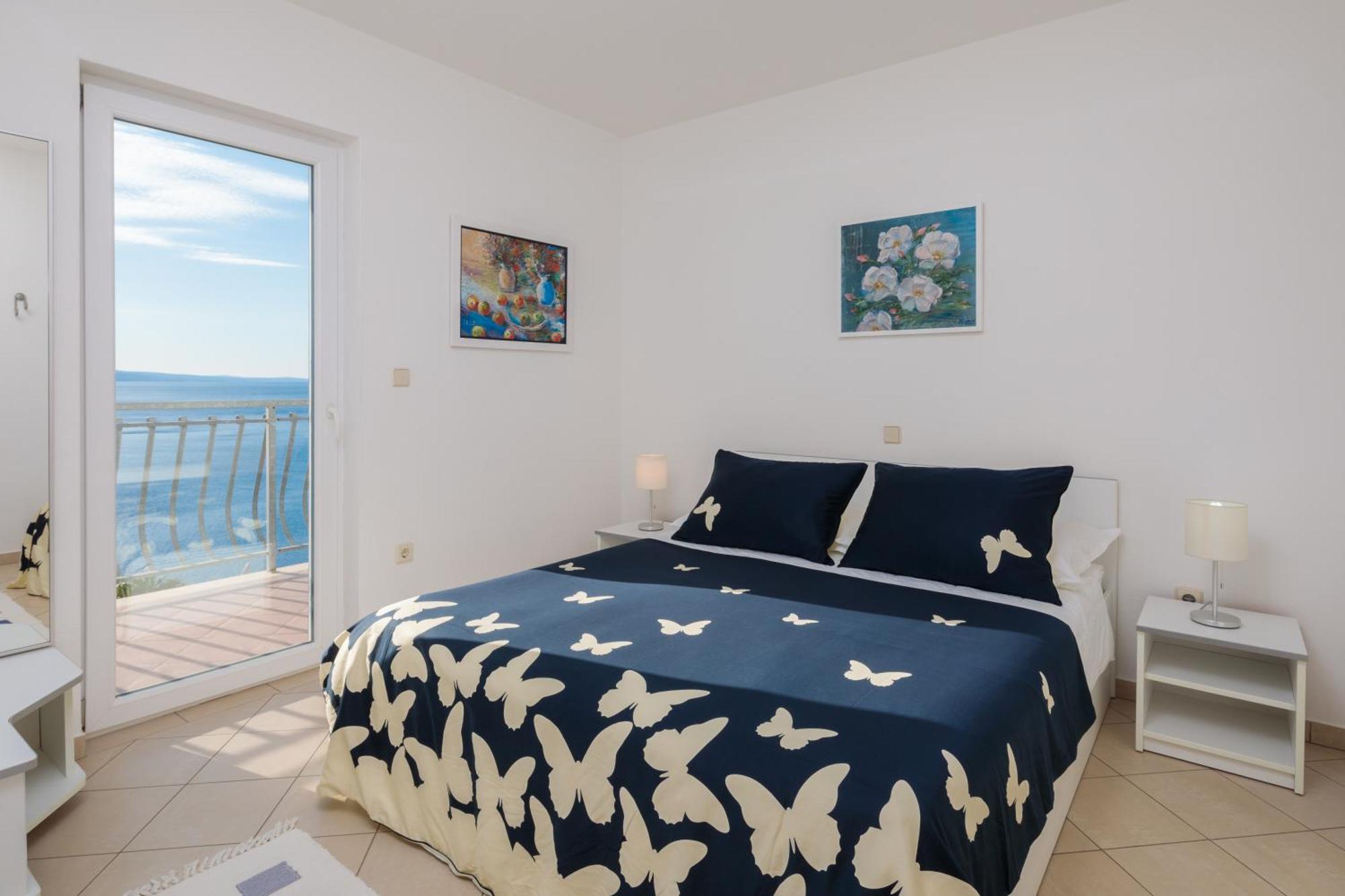 Beach Penthouse Diamond オミシュ 部屋 写真