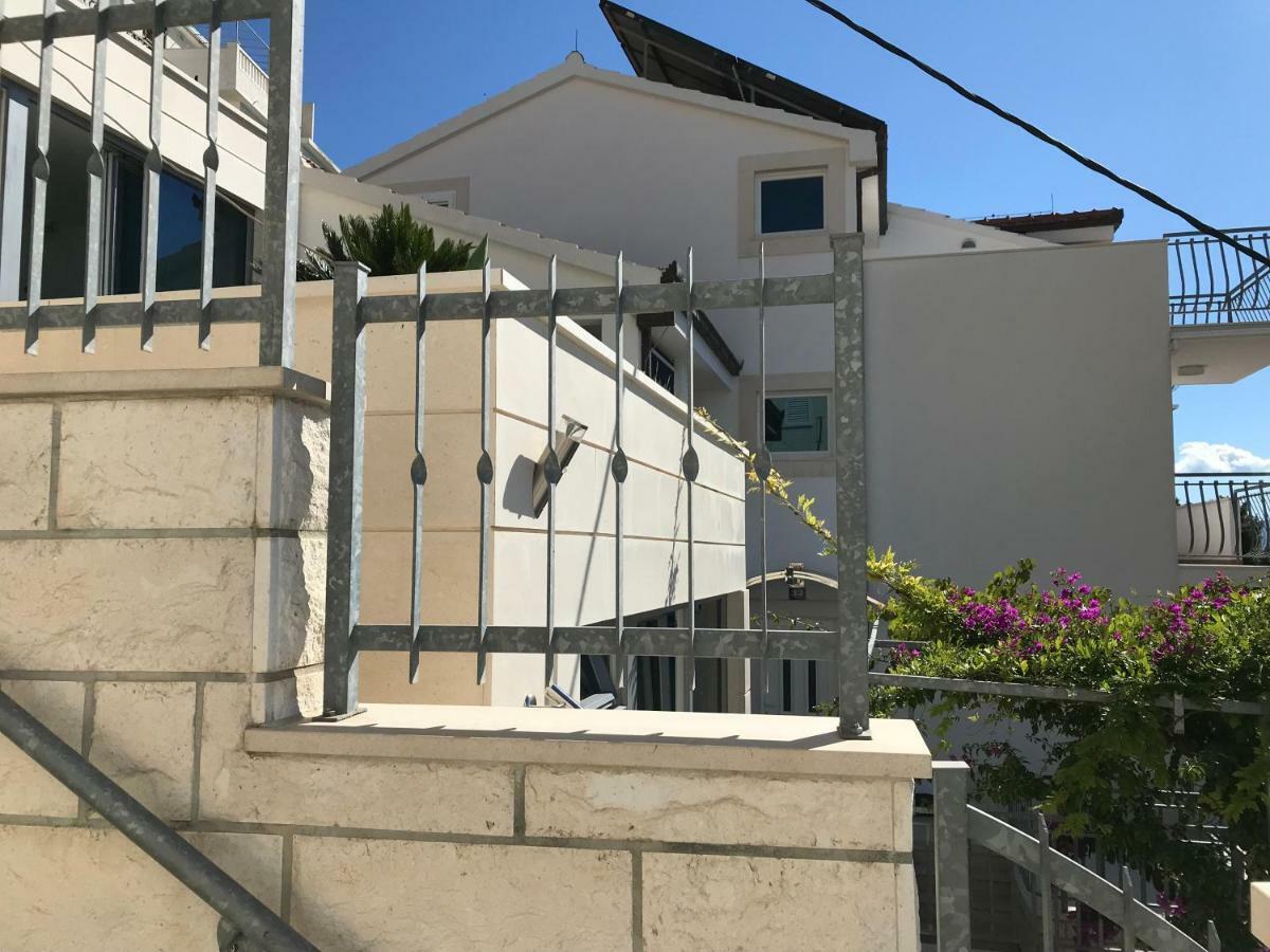 Beach Penthouse Diamond オミシュ エクステリア 写真